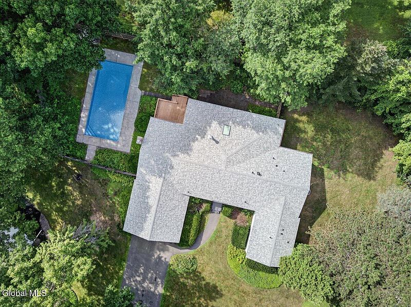 4th image of 2334 St Joseph Drive