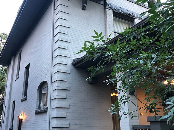 2nd image of 784 N Corona St