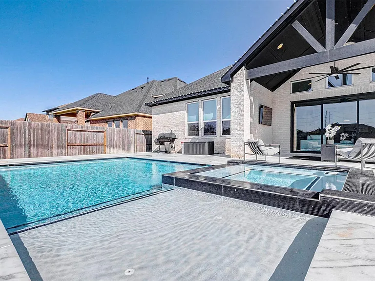1719 Rustling Creek Dr — Photo 49