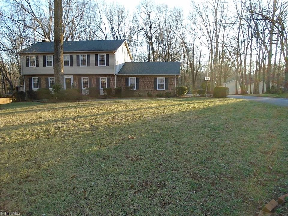1st image of 1103 Cypress Dr