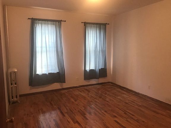 3rd image of 454 E 22nd St APT 3A