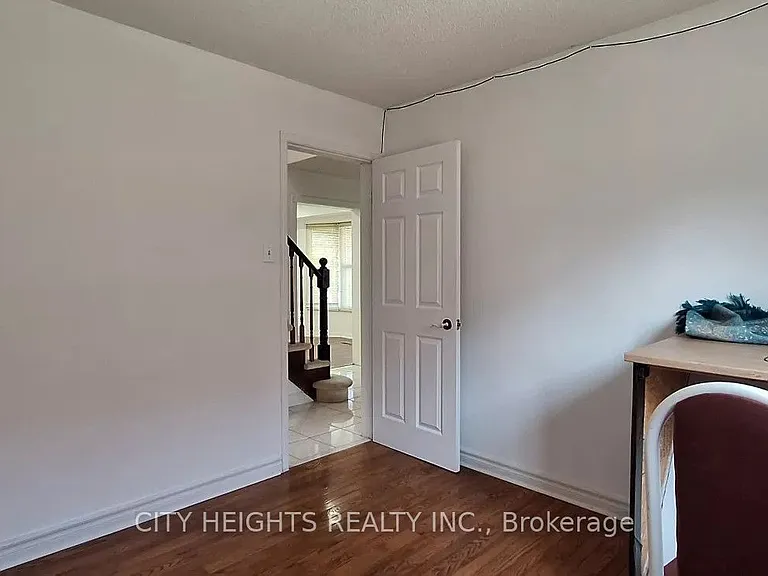 120 Littles Rd — Photo 15