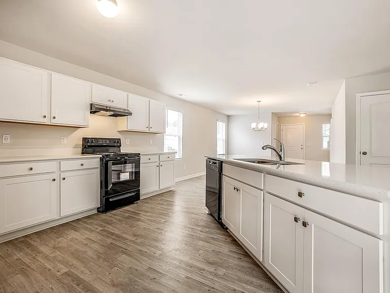 816 Conductor Ct — Photo 13
