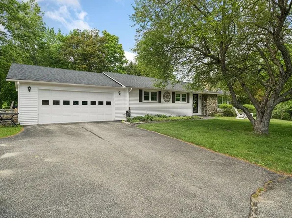 139 Belknap Avenue, Newport, NH 03773