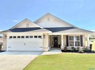 205 Rim Rock Cir, Huntsville, AL 35810