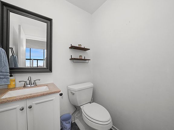 4th image of 2614 N Clybourn Ave APT 411