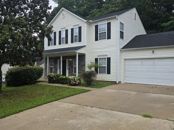 5745 Old Carriage Dr, College Park, GA 30349
