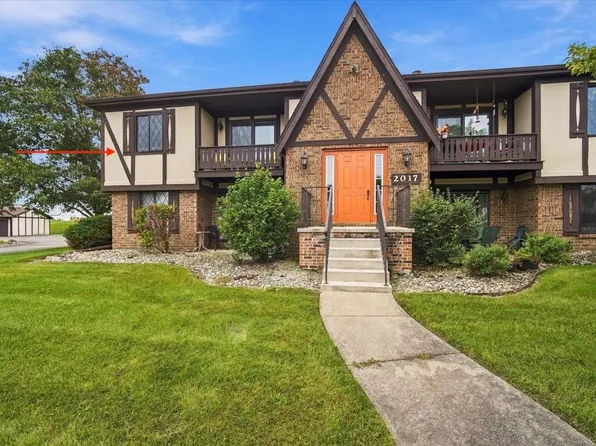 2017 Tracy Dr APT 4, Bloomington, IL 61704