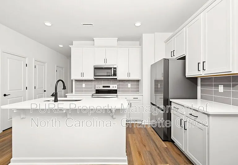 2420 Whitewing Ln — Photo 6