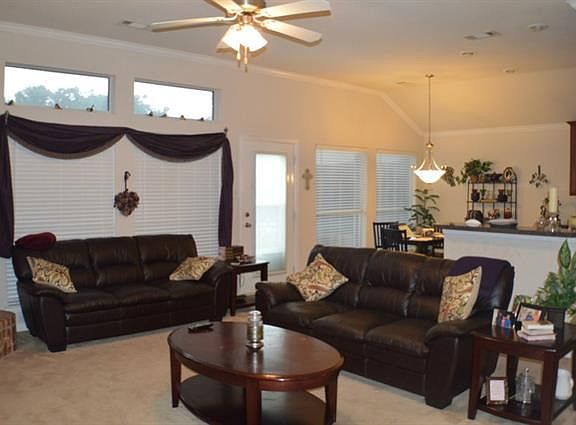 3rd image of 2502 Castle Pines Dr