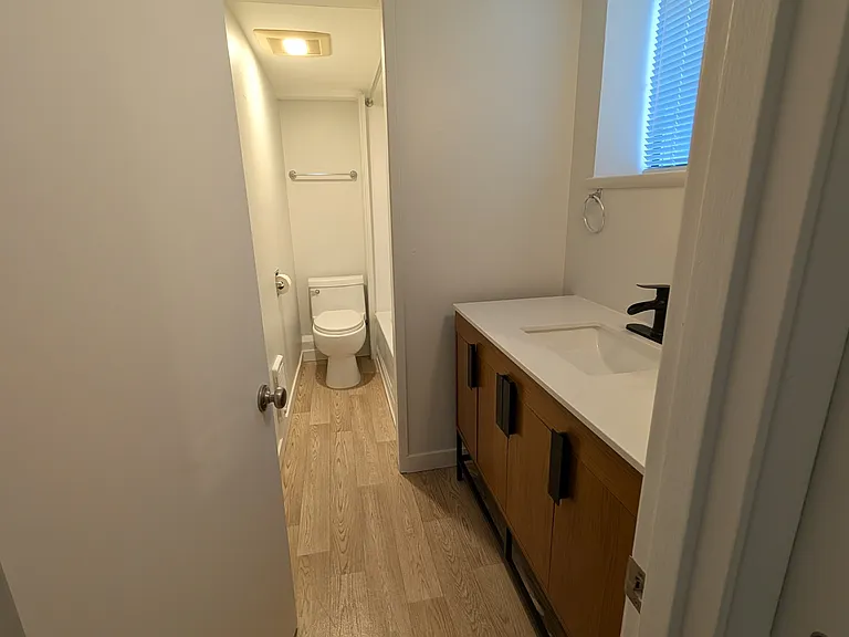 4121 Dayton Ave N #102 — Photo 4