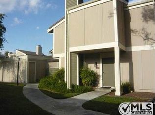 27067 Crossglade Ave UNIT 2, Santa Clarita, CA 91351