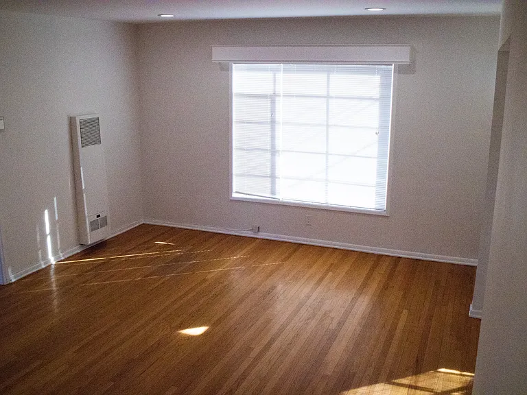 939 N Glendale Ave #1/2 — Photo 23
