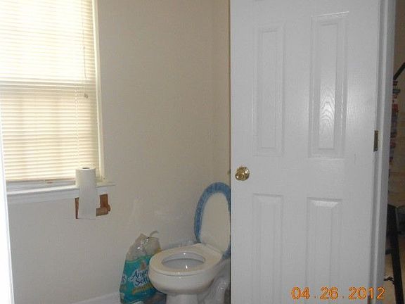 3rd image of 6332 Carver Blvd