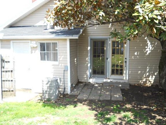 4th image of 126 Wittland Ln