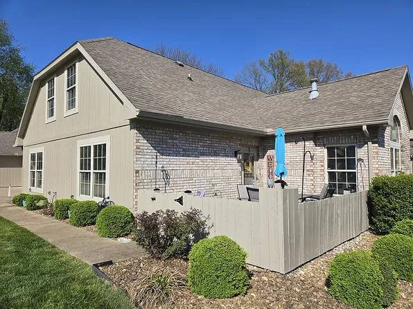 8010 River Park Way, Evansville, IN 47715