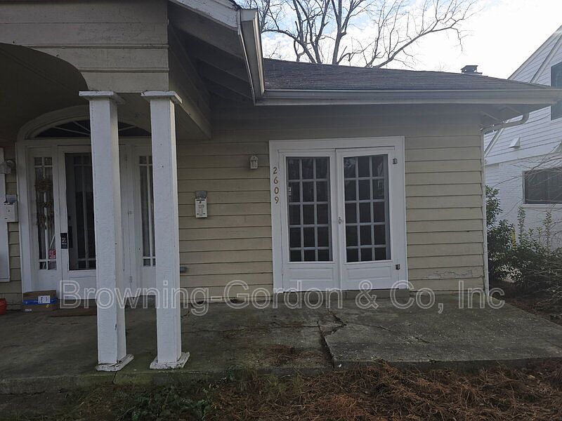 1st image of 2609 Sunset Pl #B