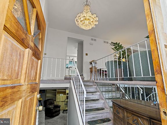 3rd image of 10206 Galahad Rd