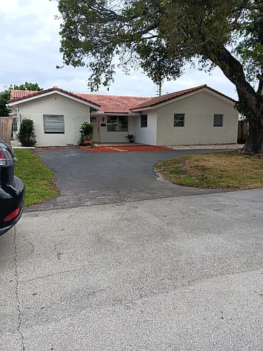 4408 NE 17th Ter Photo 1