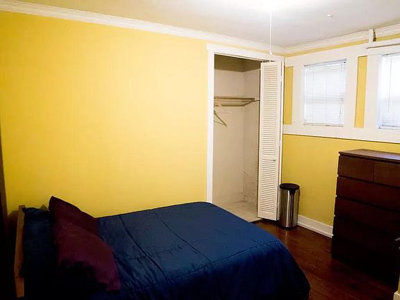 3rd image of 1356 E Olive Way APT B1