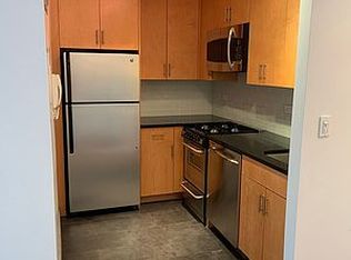 330 E 46th St APT 7C, New York, NY 10017