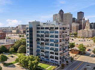 120 SW 5th St Unit 704, Des Moines, IA 50309