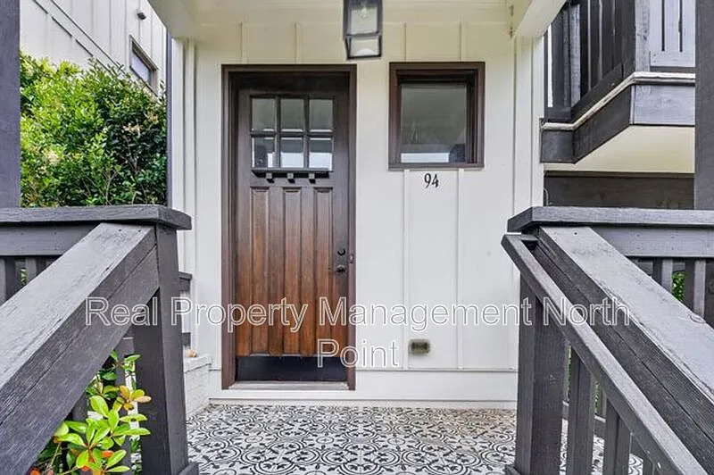 4 bed, 4.5 bath, 3064 sqft, $4,995 — Photo 2