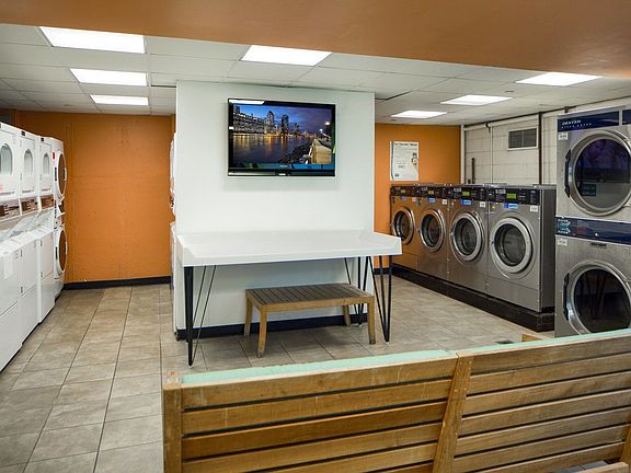 5th image of 888 Main St APT 1131