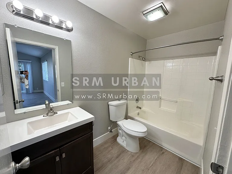 4046 Arizona St #4 — Photo 2