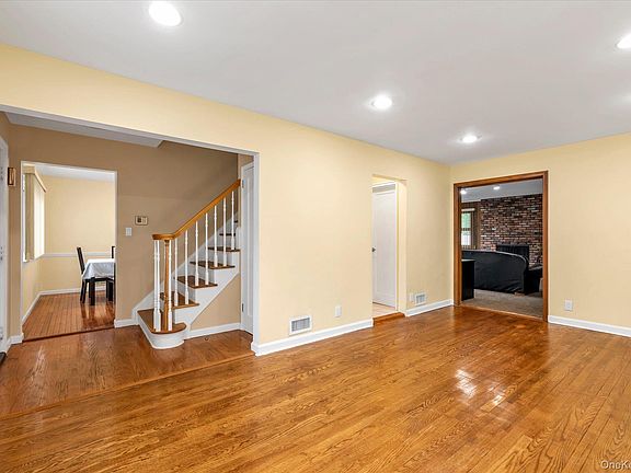 2nd image of 2000 Merrick Avenue