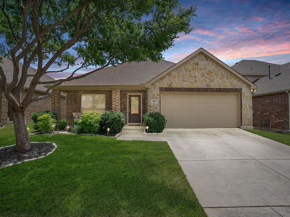 1st image of 217 Sandy Creek Way