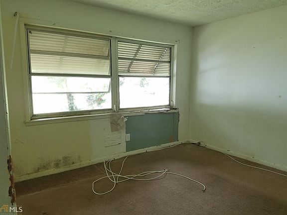 5th image of 4523 Pine Dr