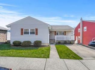 639 6th St, Carlstadt, NJ 07072