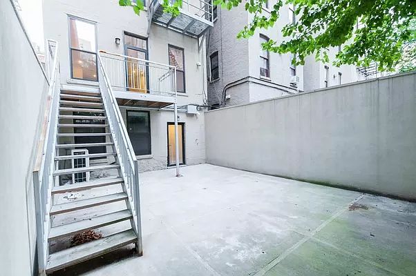 1st image of 280 W 115th St Front 1B