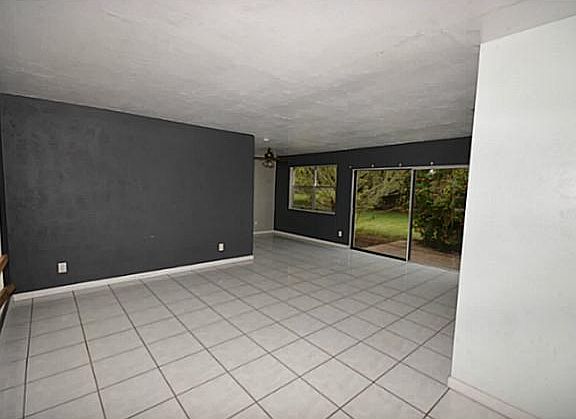 2nd image of 261 NE Prima Vista Blvd