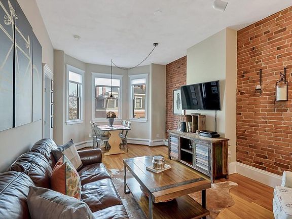 3rd image of 298 Bunker Hill St #3