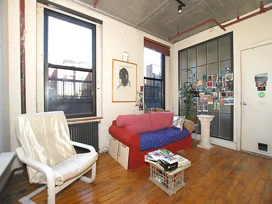 Sold by Sotheby's International Realty | media 11