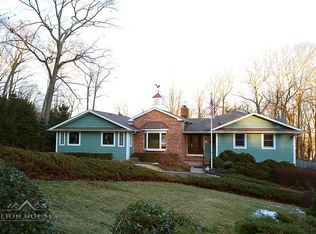 400 Summit Rd, Mountainside, NJ 07092