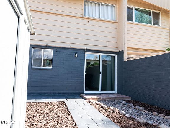 3rd image of 1776 S Palo Verde Ave #L-5