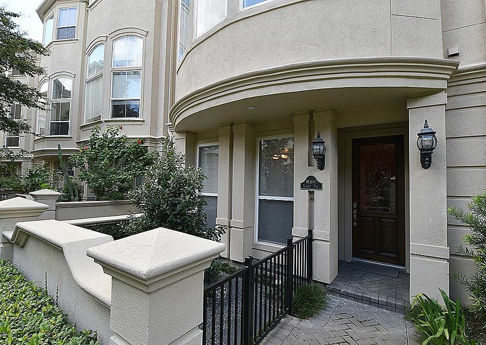 1st image of 1515 Hyde Park Blvd