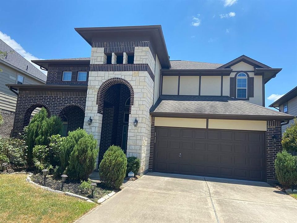 1st image of 27607 Huggins Crest Ct