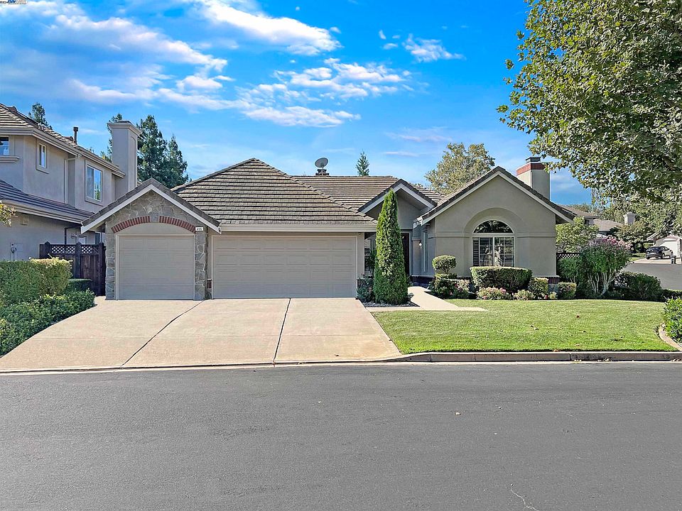 1st image of 455 Montori Ct