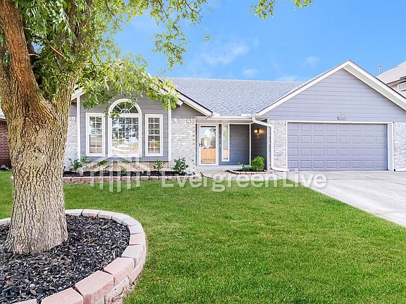 3rd image of 2020 Sunflower St