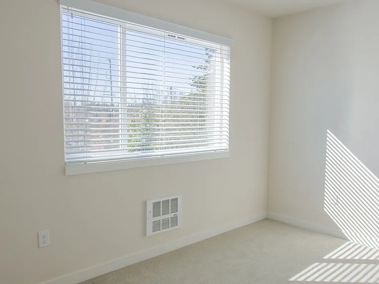 10363 Ashworth Ave N — Photo 12