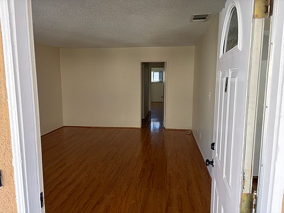 3rd image of 835 Fairview Ave APT 9