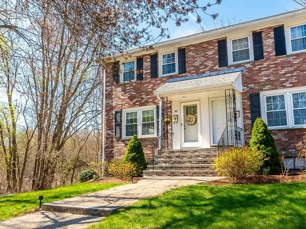 43 Clough Rd Unit 43, Dedham, MA 02026