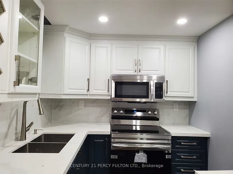 89 Woodcock Ave #BASEMENT — Photo 7
