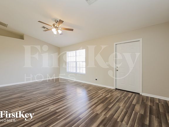 3rd image of 1814 NE 2nd Ave