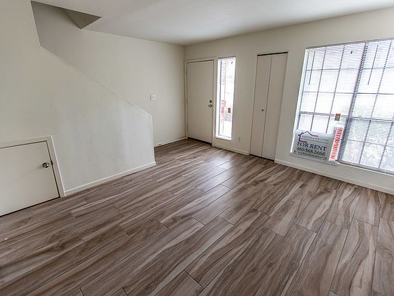 5th image of 736 S Farmer Ave APT 3