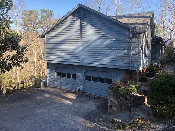 3rd image of 38 Red Oak Dr